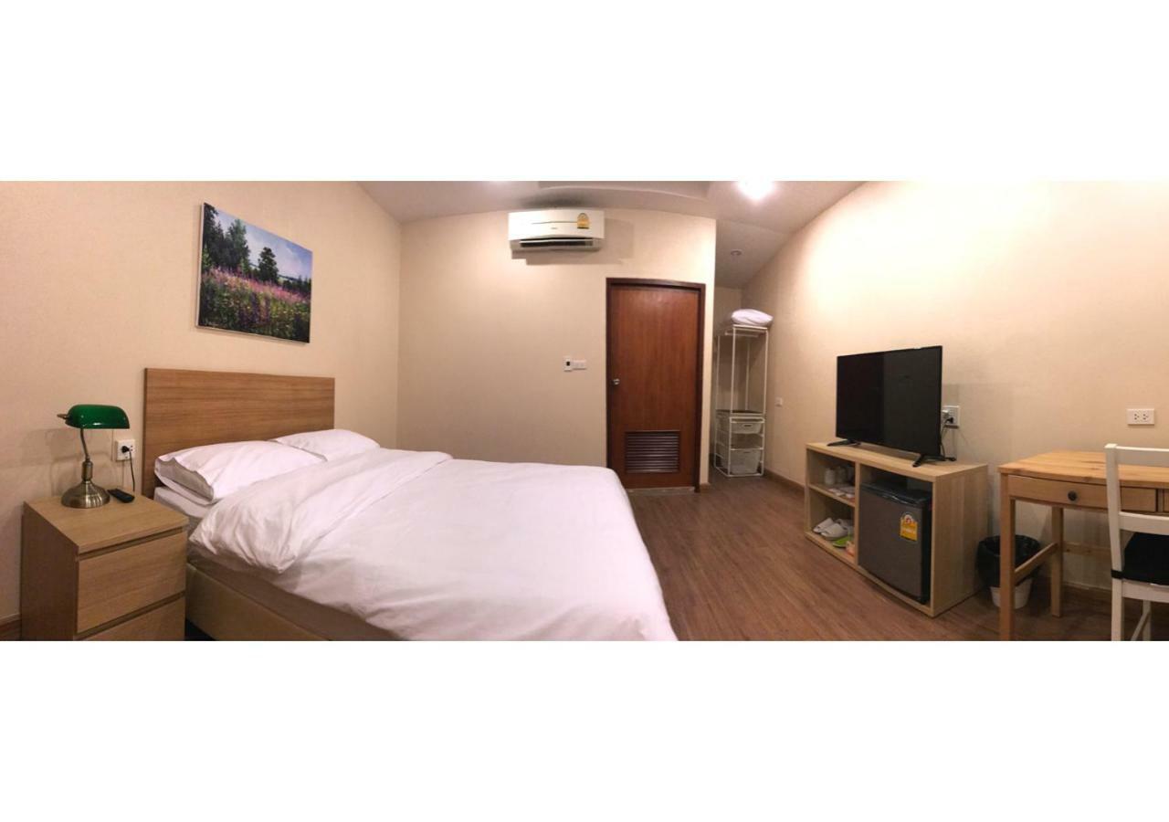 S'Prima Hostel Phitsanulok Exterior photo
