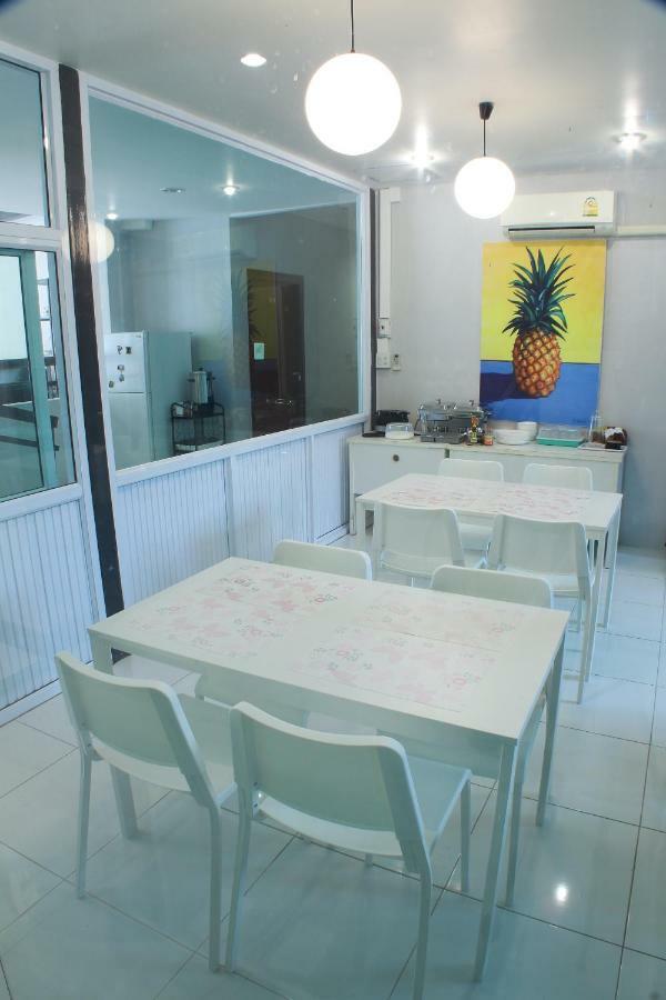S'Prima Hostel Phitsanulok Exterior photo
