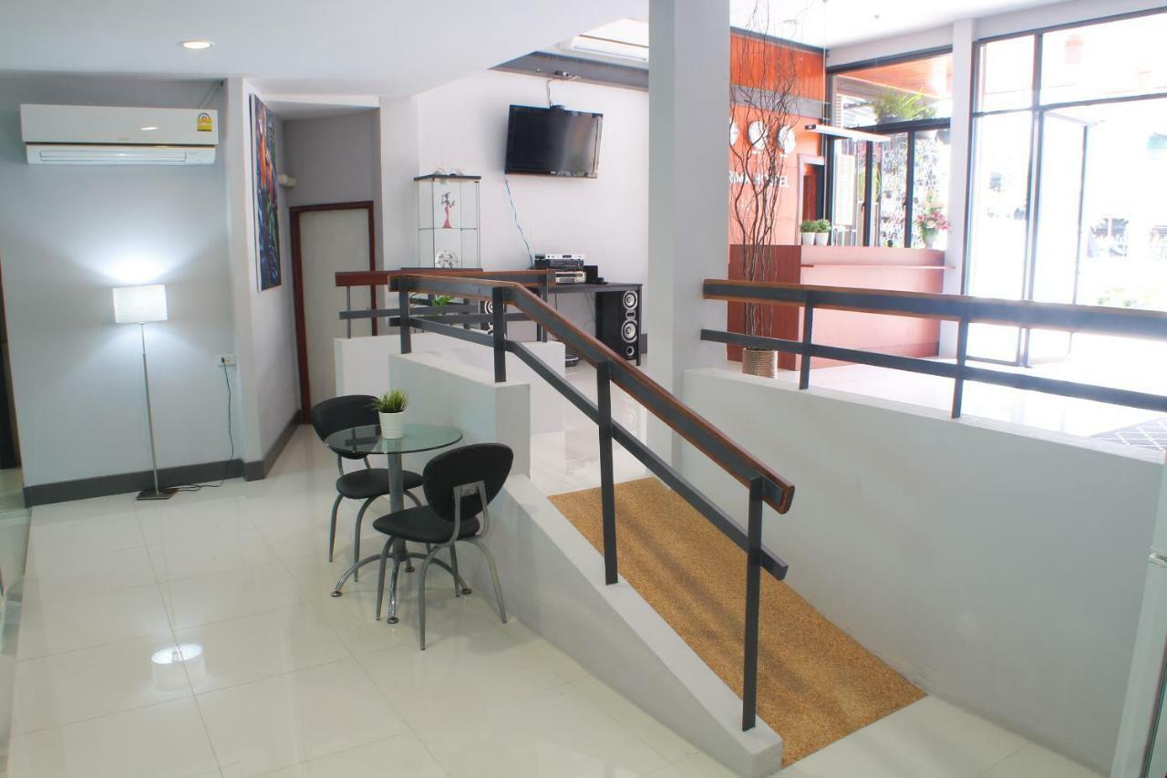 S'Prima Hostel Phitsanulok Exterior photo